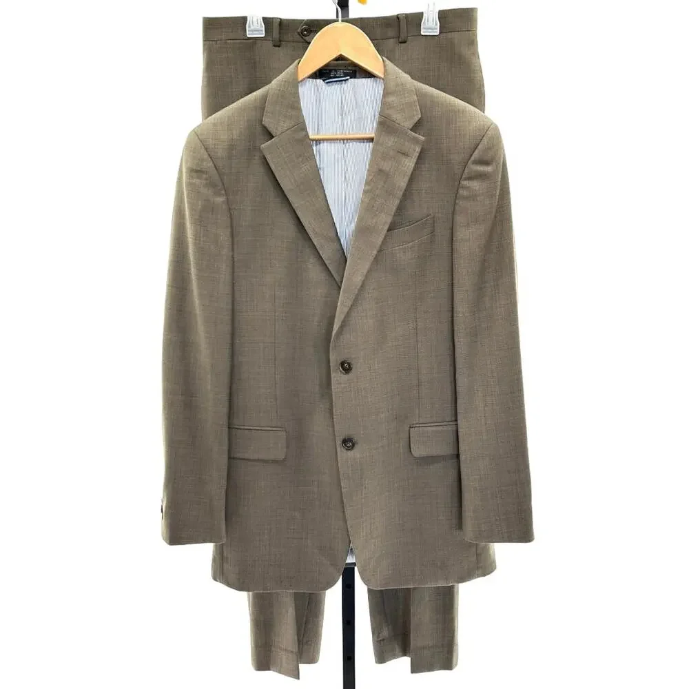 Tommy Hilfiger Men's Two Piece 100% Wool Two Button Sz Large/XL Suit MSRP $314